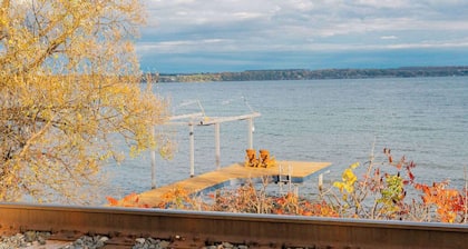 Lake Orchard View- 8 BR with Lake Access and Fire Pit