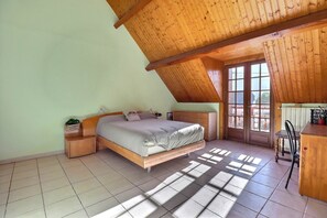 6 chambres, fer et planche Ă repasser, Wi-Fi gratuit