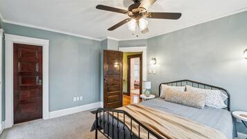 4 bedrooms, free WiFi, bed sheets