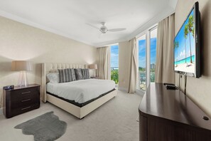 2 slaapkamers, een strijkplank/strijkijzer, reisbedje, gratis wifi