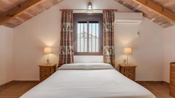 2 slaapkamers, een strijkplank/strijkijzer, wifi, beddengoed