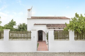 Exterior - Holiday Home 'Miguelin 3' with Shared Pool, Wi-Fi and Air Conditioning (Zahora)