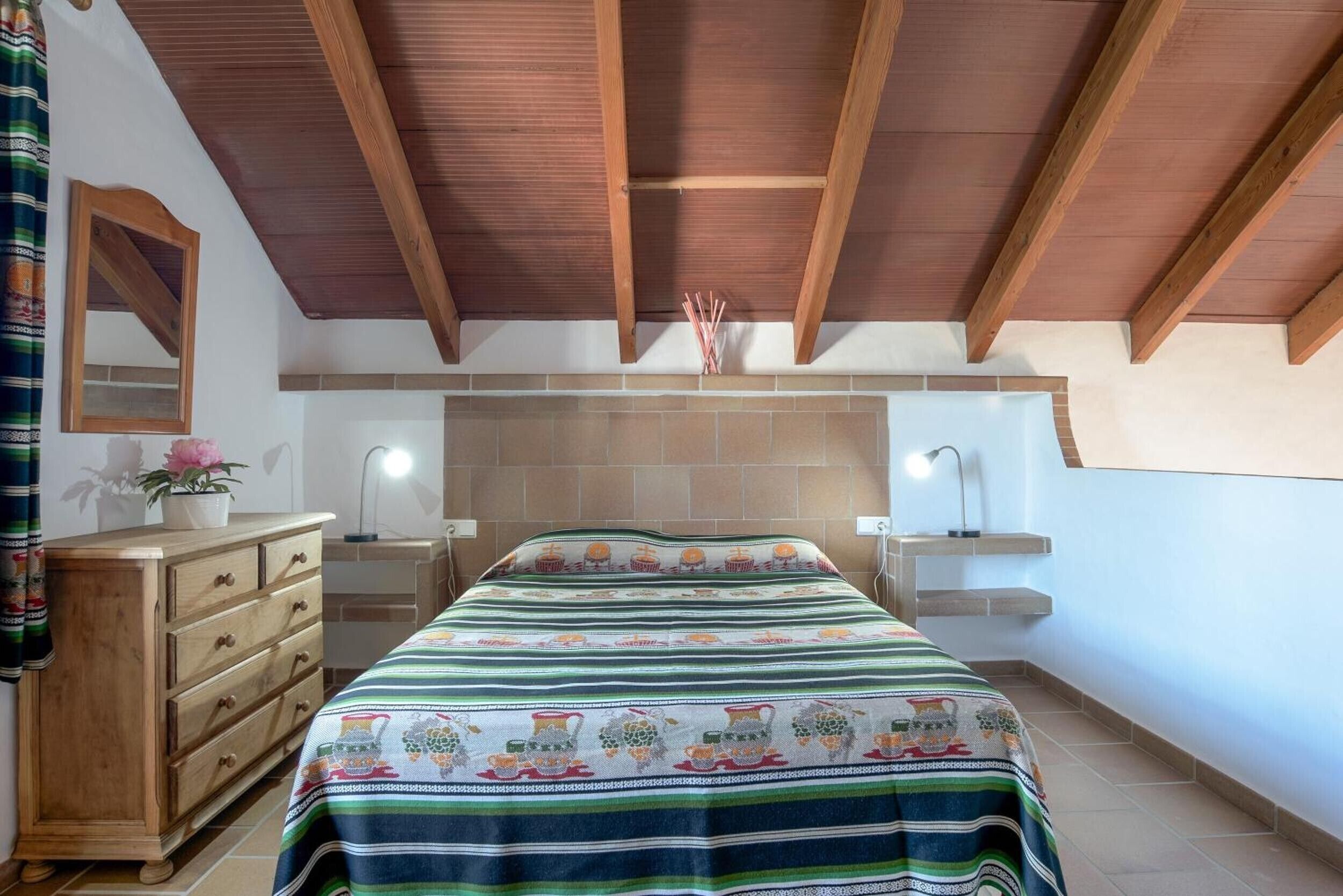 2 slaapkamers, een strijkplank/strijkijzer, wifi, beddengoed