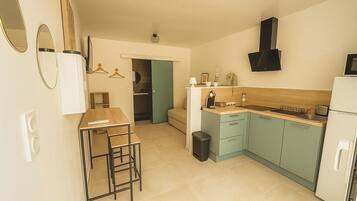 Microondas, horno y parrilla de estufa