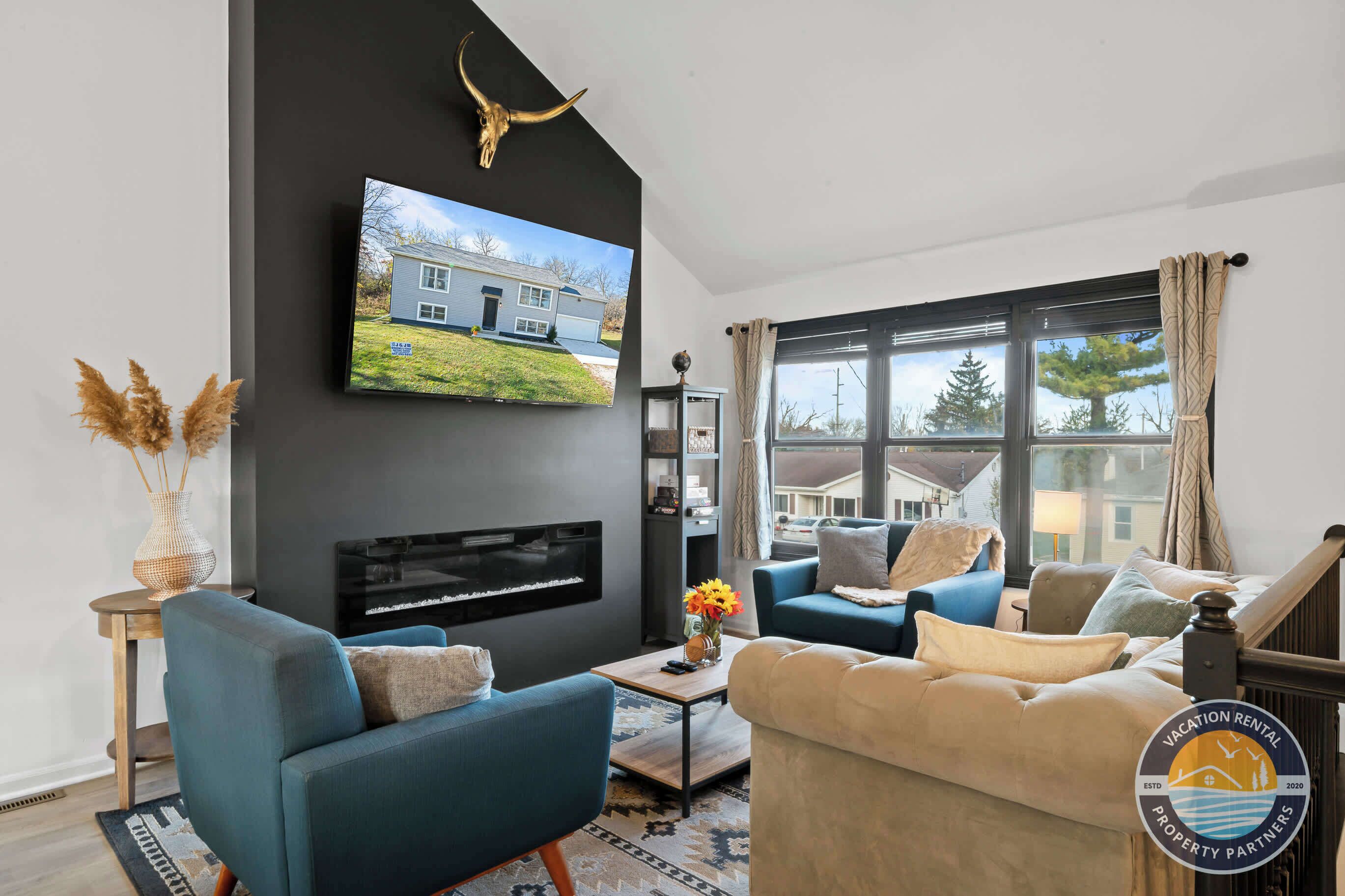 Fernseher, Kamin, Tischfußball, Arbeitsbereiche