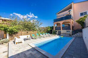 Pool - ES 3 - Apartment with Balcony and Shared Pool (Valbandon)