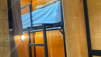 Wi-Fi gratis dan seprai linen