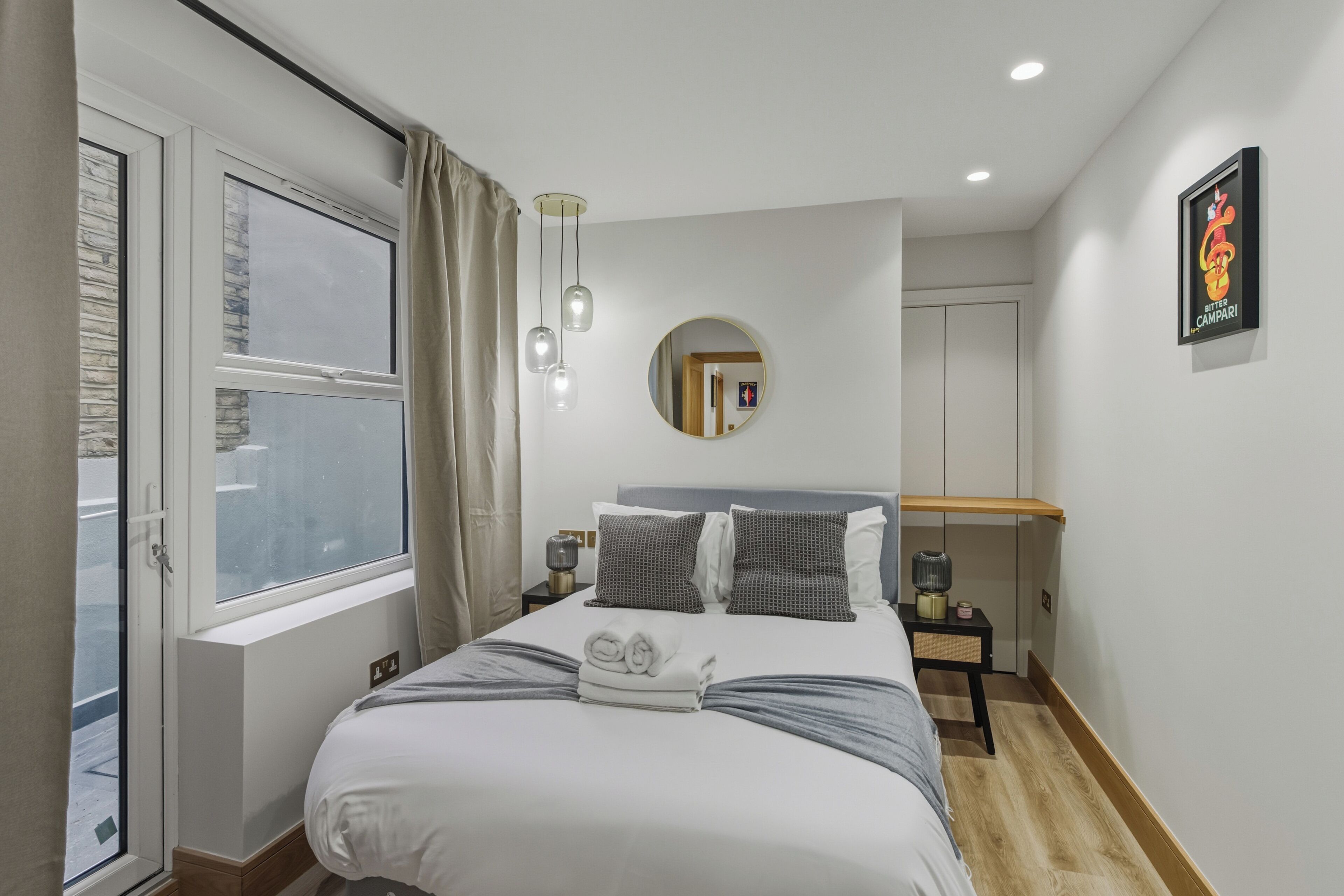 3 makuuhuonetta, silitysrauta/-lauta, ilmainen Wi-Fi, vuodevaatteet