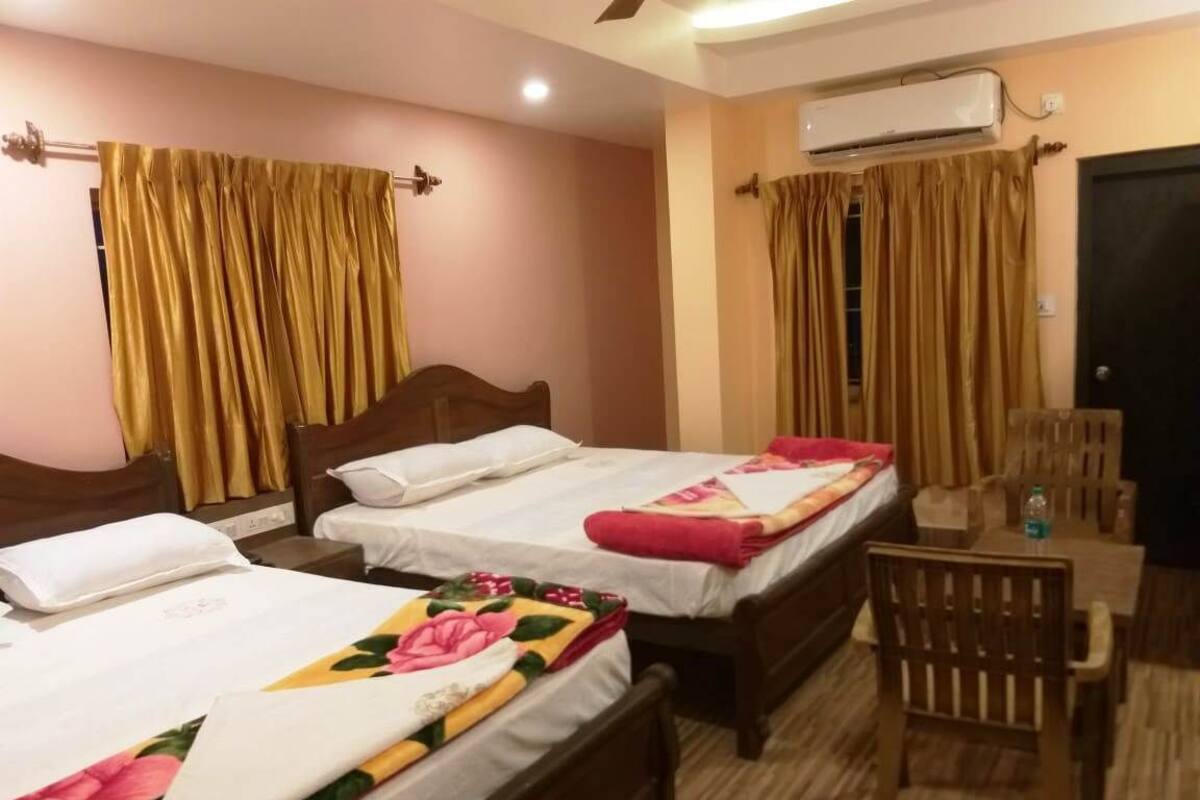 Premium Quadruple Room, City View