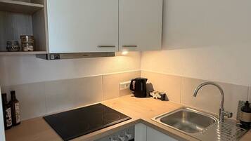 Oven, stovetop, dishwasher