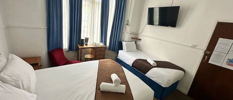 Tremannsrom – standard | Strykejern/-brett og wi-fi (inkludert)