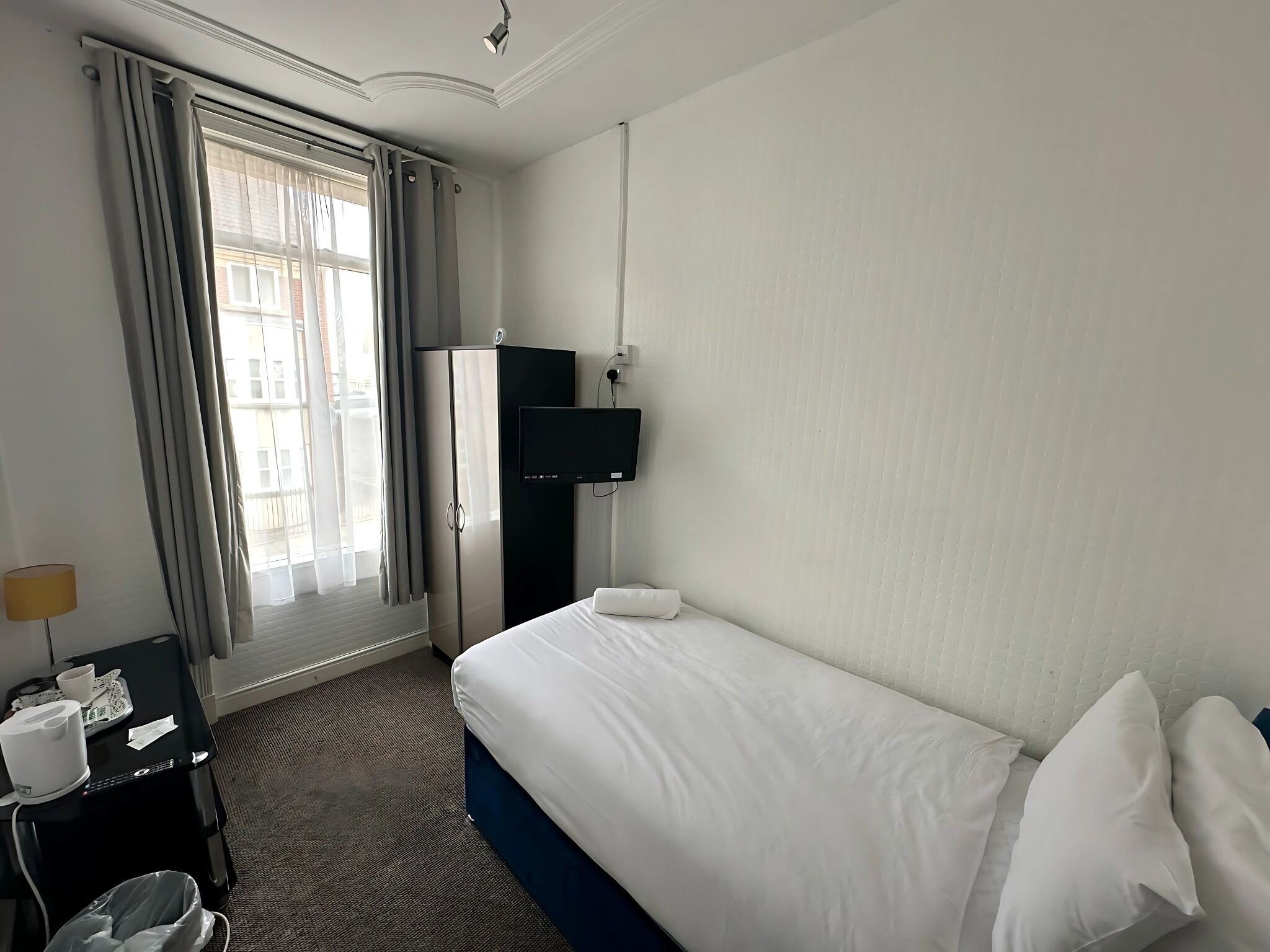 Iron/ironing board, free WiFi