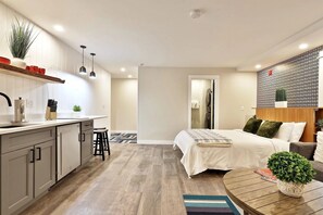 1 camera, una scrivania, Wi-Fi gratuito, lenzuola