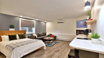 Työpöytä, ilmainen Wi-Fi, vuodevaatteet