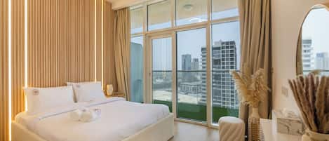 Luxury Apartment, Balcony, City View | Blackout curtains, iron/ironing board, free WiFi