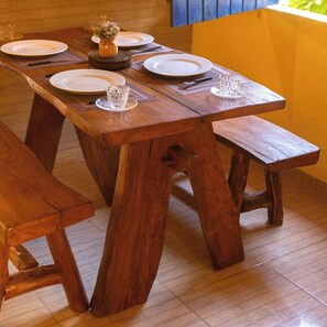 Outdoor dining - Yellow House in Icaraí de Amontada (Amontada)
