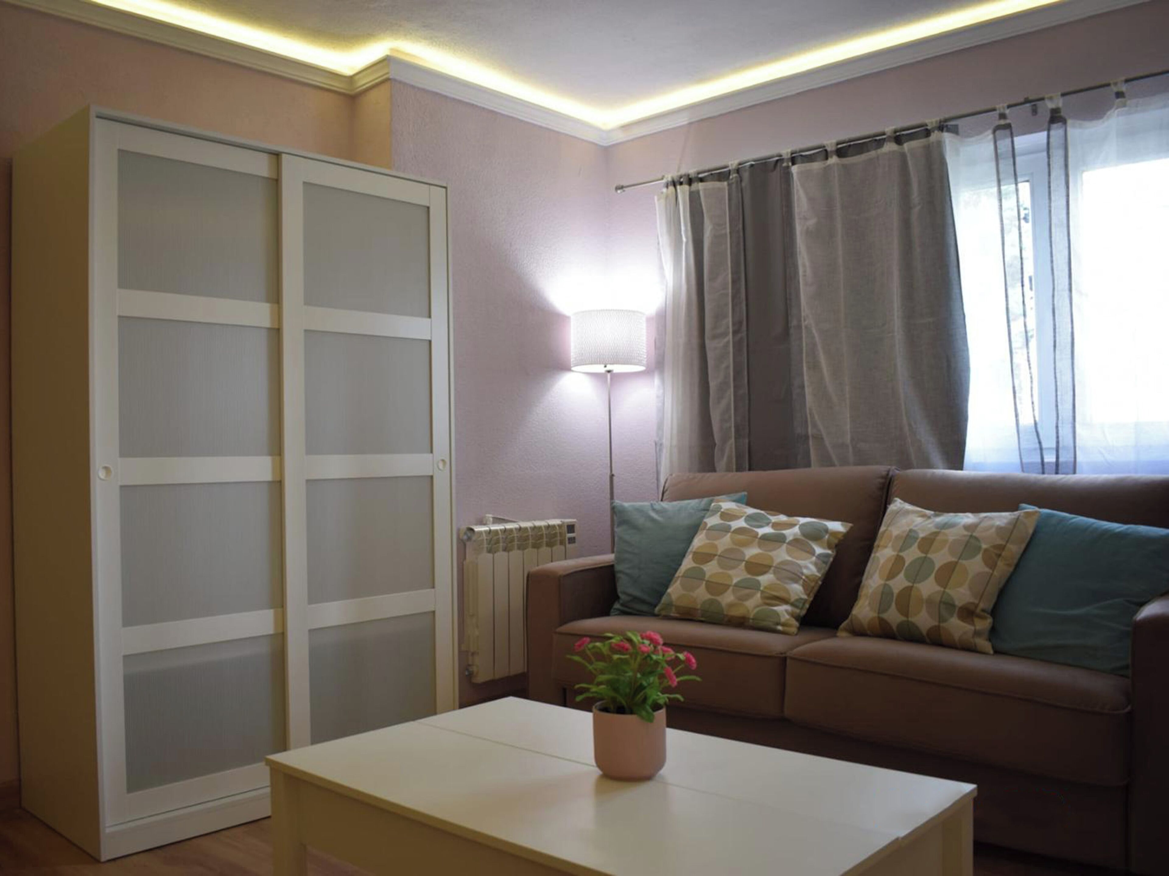 Basic Studio | Living area