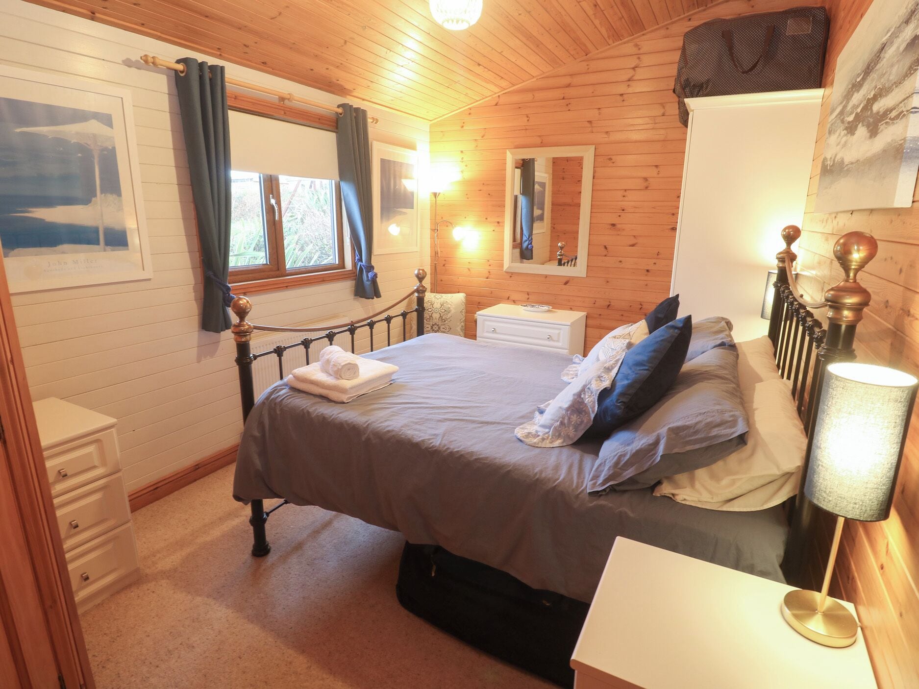 Cottage | 2 bedrooms, individually decorated, individually furnished, free WiFi