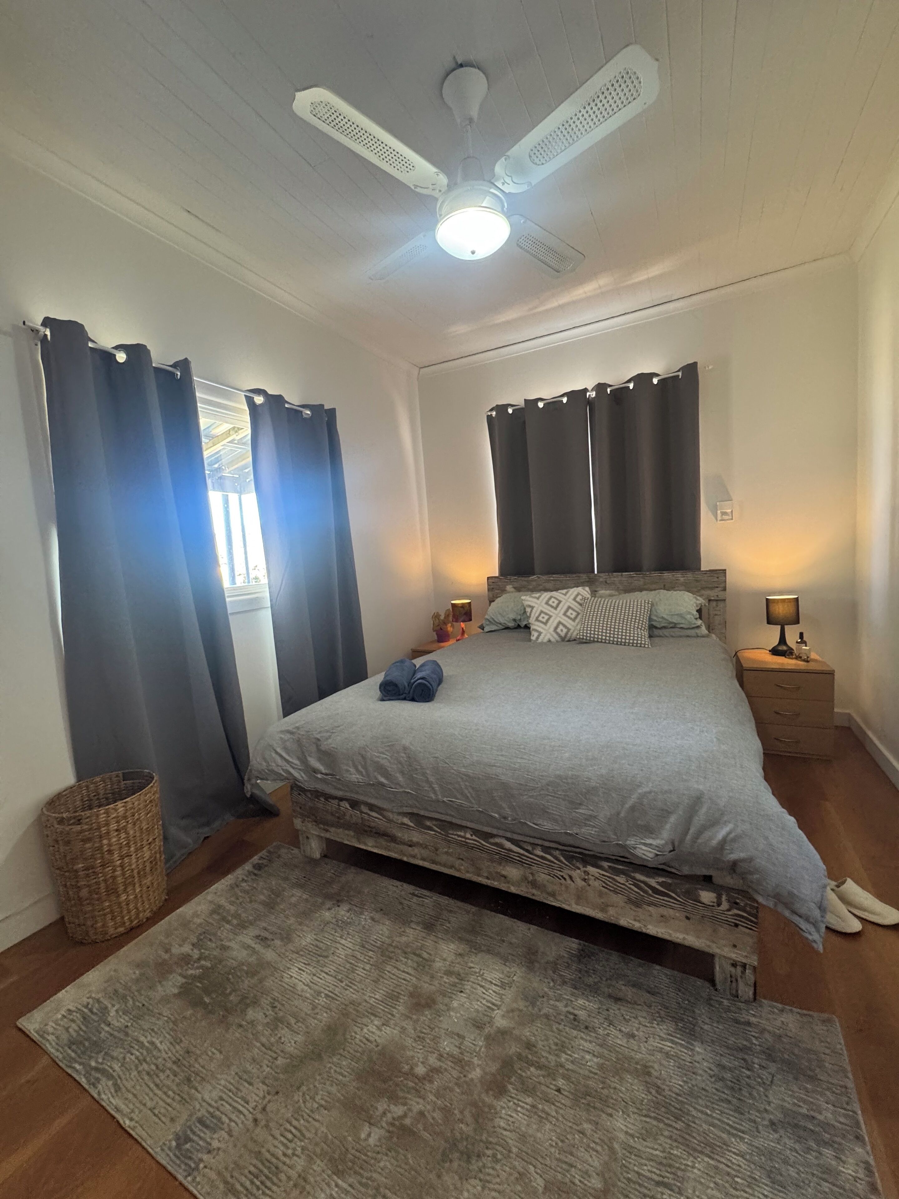 3 dormitorios, tabla de planchar con plancha, wifi y ropa de cama