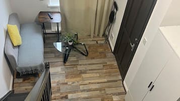 Deluxe Studio | Lounge