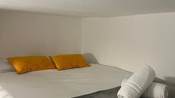 Studio Deluxe | Bureau, espace de travail pour ordinateurs portables