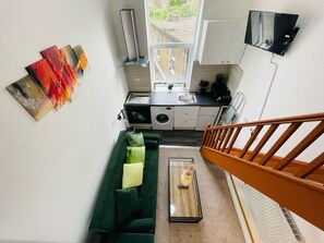 Studio, Ensuite | Shared kitchen | Fridge, microwave, stovetop, cookware/dishes/utensils - Modern Studios Malvern Road  (London)