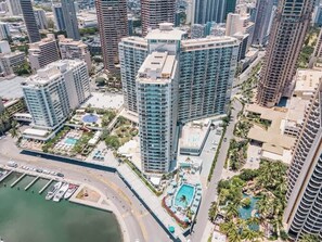 Exterior - Fully Remodeled Studio w/ Ocean & Marina Views (Honolulu)