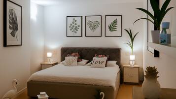 1 chambre, fer et planche Ă repasser, Wi-Fi gratuit, draps fournis