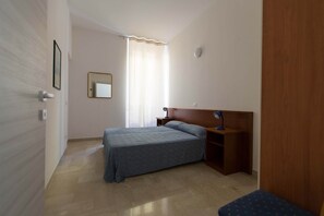 2 Schlafzimmer, Zimmersafe, Bügeleisen/Bügelbrett, WLAN