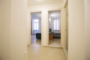 Interior - Two-room apartment overlooking a quaint alleyway (Alassio)