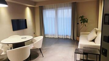 奢華套房, 海景 | 私人廚房 | 大型冰箱、烤箱、爐台、洗碗機