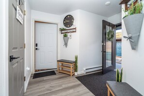 Interior - The Brantley House (Anchorage)