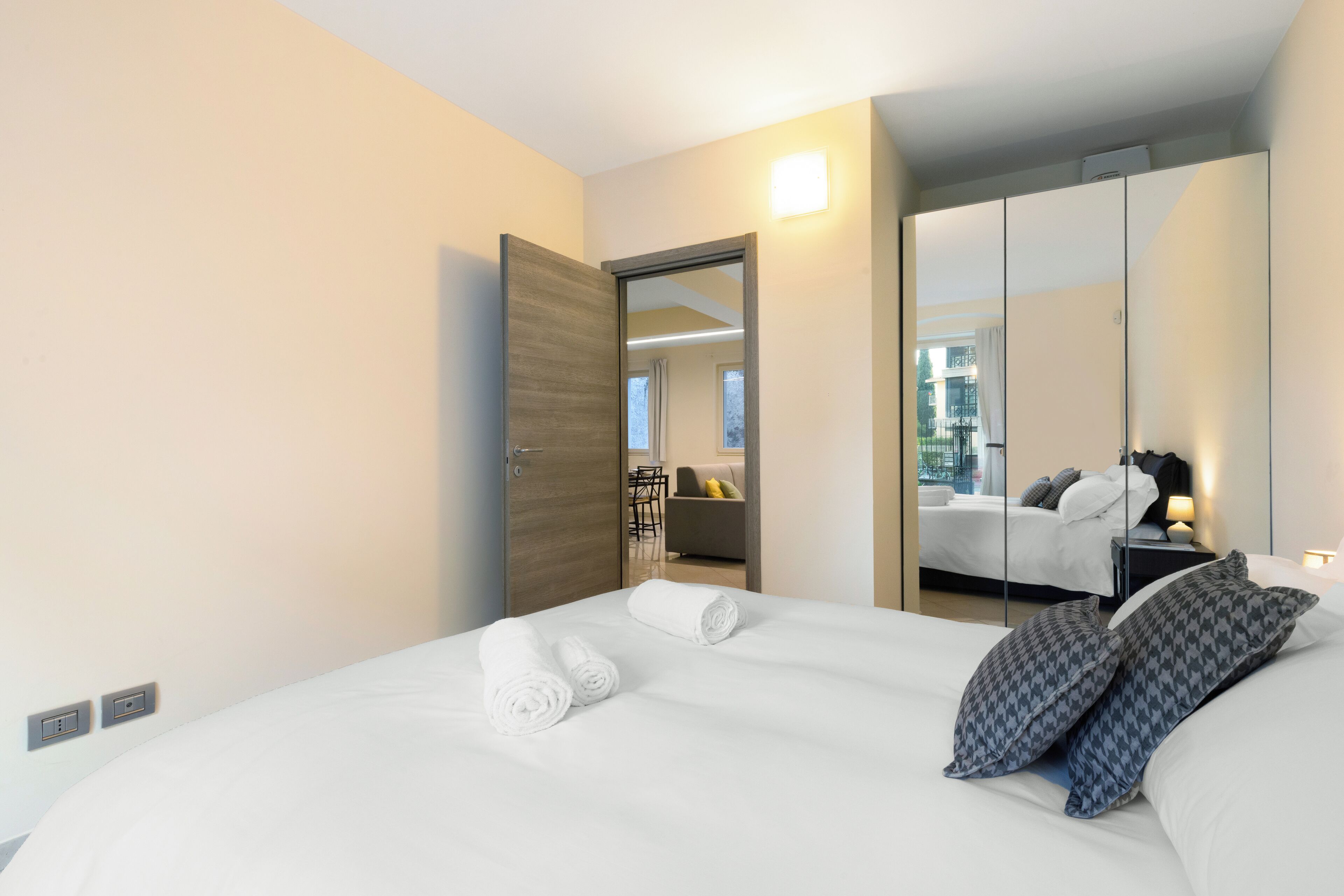 2 chambres, bureau, Wi-Fi gratuit, draps fournis