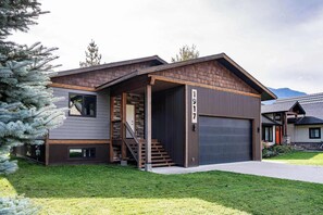Exterior - Cartier Chalet (Revelstoke)
