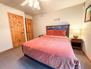 3 bedrooms, iron/ironing board, travel crib, WiFi