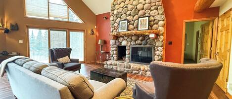 TV, fireplace, DVD player, offices