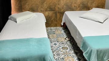 Habitació triple estàndard | Wifi gratuïta