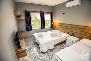 Standard Triple Room | Free WiFi - Santa Cecília Pousada (Guarujá)