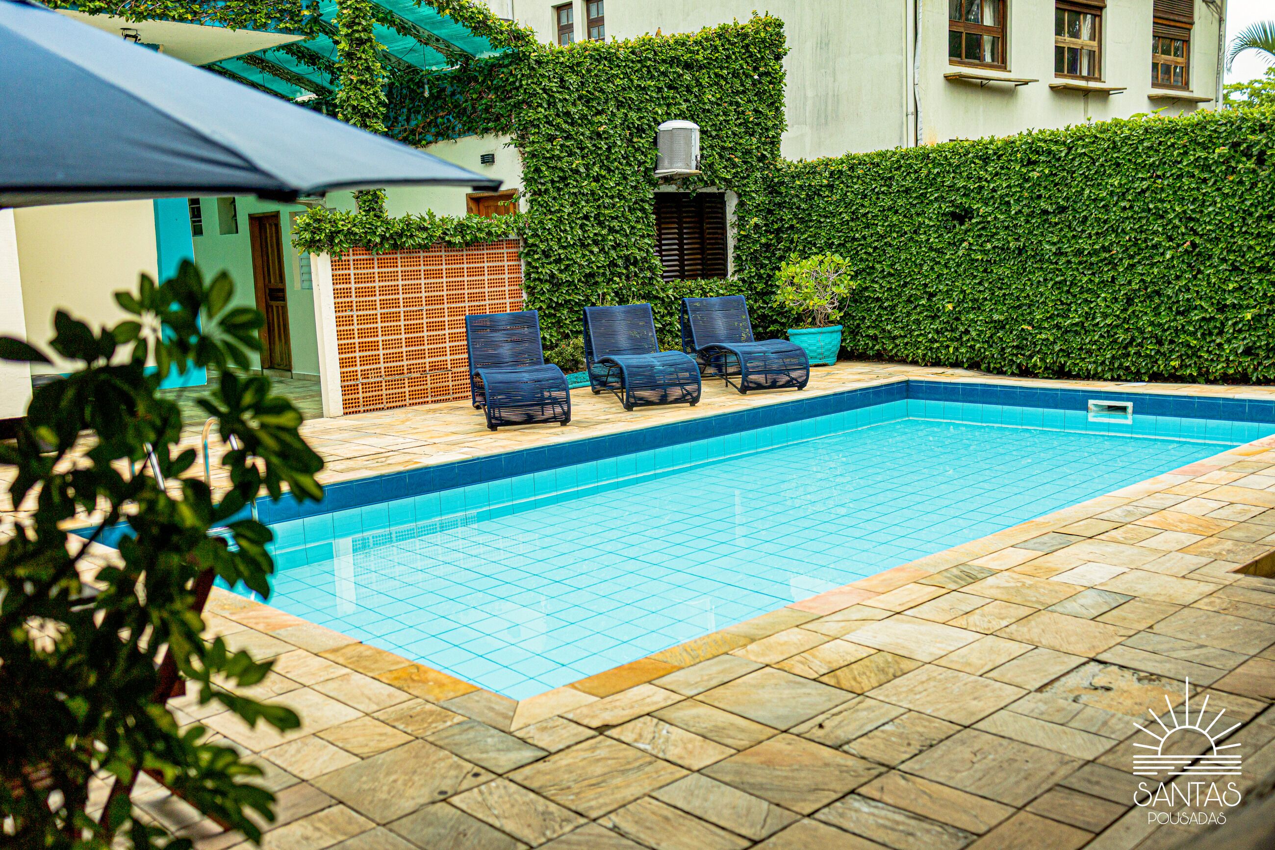 Außenpool, geöffnet von 10:00 Uhr bis 22:00 Uhr, Liegestühle