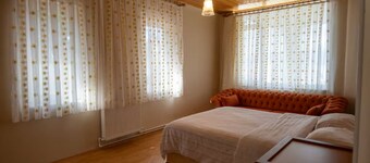 Villa Amesia & Garden
Eşsiz manzaralı konfor...