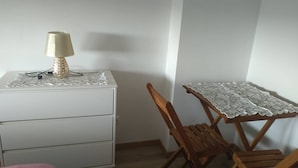 Shared Dormitory, 1 Bedroom | Living area - Room-charming Lisbon Apartment in Quiet (Lisbon)