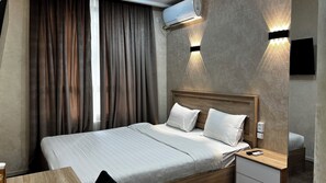 Deluxe Double Room, City View | In-room safe, desk, free WiFi, wheelchair access - Chinor Hotel Fergana (Fergana)