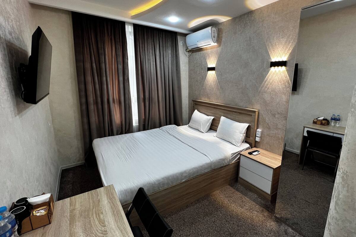 Deluxe Double Room, City View | In-room safe, desk, WiFi (free)