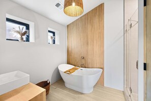Shower, hair dryer, towels - Modern Barn House | Stratton Mountain Retreat (Winhall)
