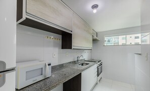 Basic Apartment | Private kitchen
