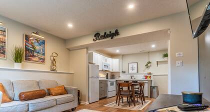 City Fun, Modern 1BR Near Downtown Raleigh