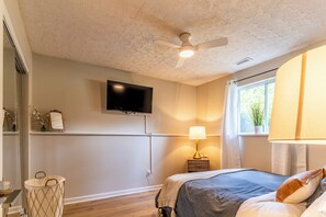 1 habitación, tabla de planchar con plancha, wifi y ropa de cama 