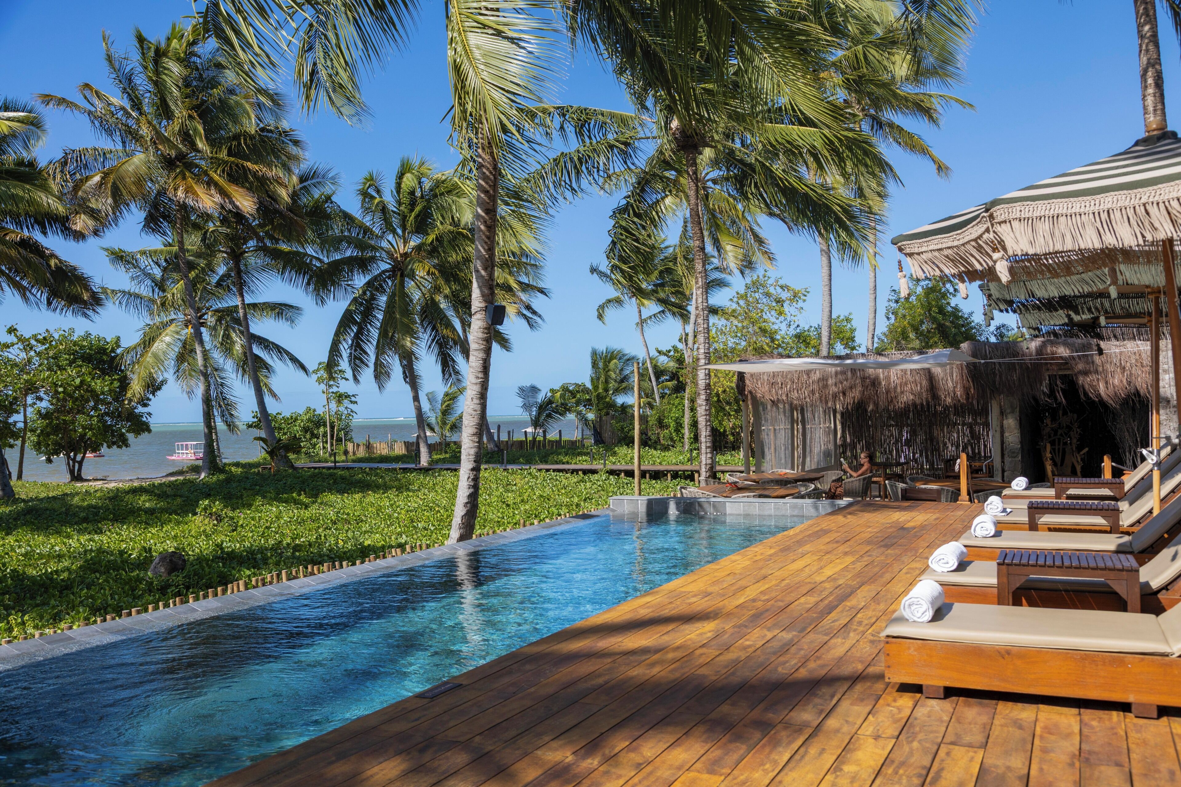 15 piscinas externas