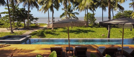 15 outdoor pools