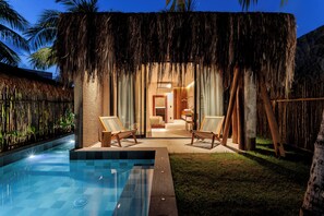 In-room safe, desk, laptop workspace, blackout drapes - Evva Pousada (Porto de Pedras)